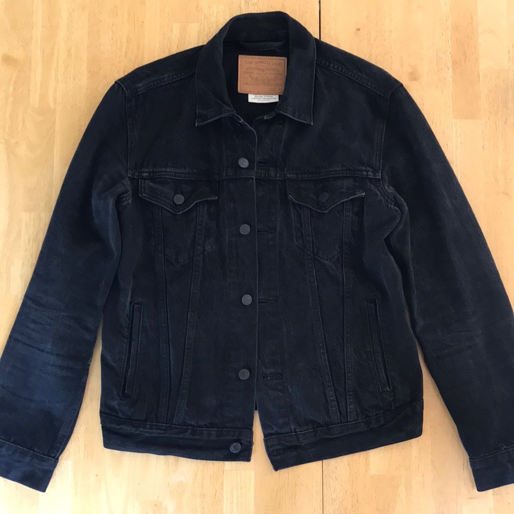 Men’s Levi’s Premium Trucker Jacket- Black- Medium